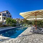 Horizon View With Pool, Garden, Parking Villa