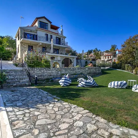 Horizon View With Pool, Garden, Parking Willa *