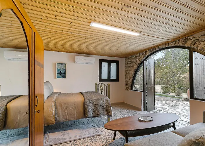 Horizon View With Pool, Garden, Parking Lefkara