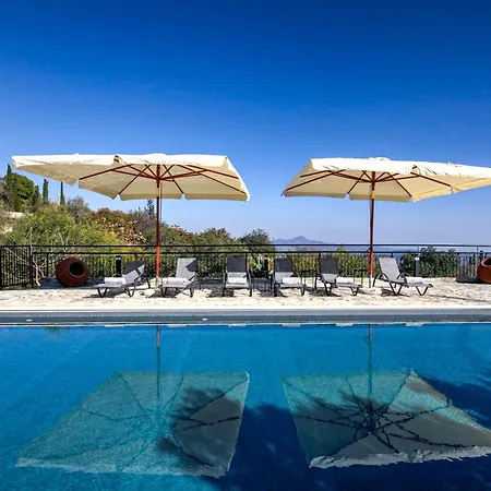 Horizon View With Pool, Garden, Parking 빌라