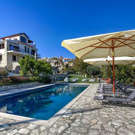 Horizon View With Pool, Garden, Parking 빌라