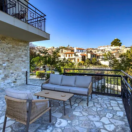 Horizon View With Pool, Garden, Parking 파노레프카라