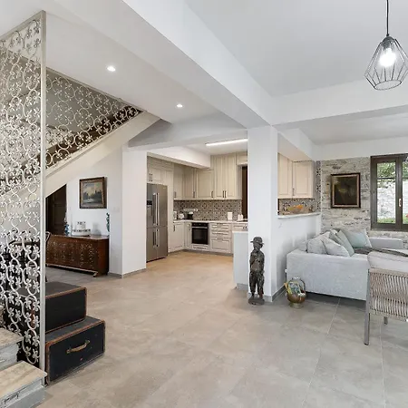 Horizon View With Pool, Garden, Parking * Pano Lefkara